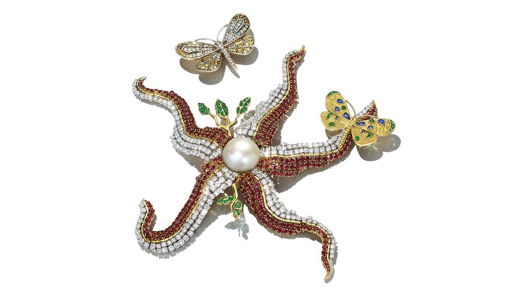 Salvador Dalí’s “Étoile De Mer” brooch incorporates cultured pearls, diamonds, rubies, and emeralds and includes two butterfly pins set with emeralds, sapphires, and colored diamonds. Salvador Dali Étoile De Mer